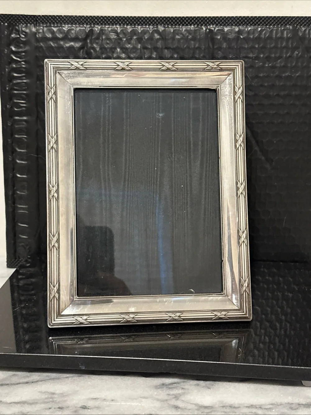 Sterling silver criss cross design border picture frame 5x7” photo velvet back